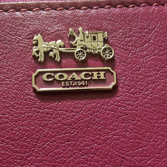 Coach Magenta Leather Slim Wristlet Clutch with silver chain New with Tags - Picture 2 of 14